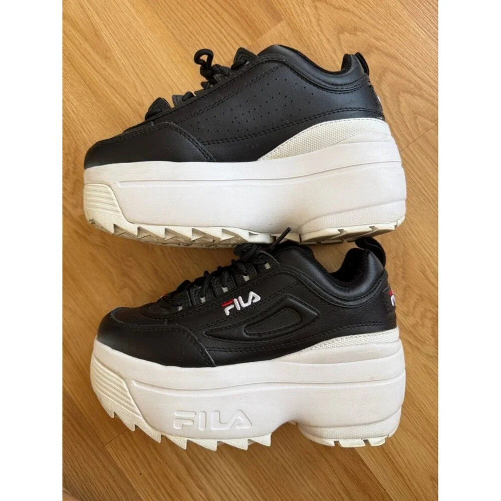 FILA Disruptor II Black Leather Platform Sneakers Size 5.5